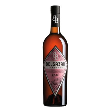 Botella de vermut rosado Belsazar con etiqueta en tonos rosa y negro.