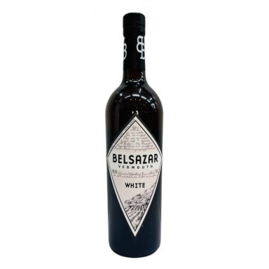 Botella de vino Belsazar, tipo vermut blanco, con etiqueta decorativa.