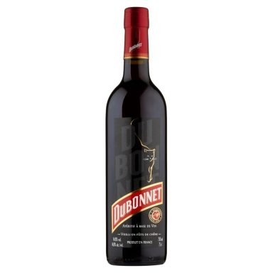 Botella de vermut Dubonnet con etiqueta roja y negra.